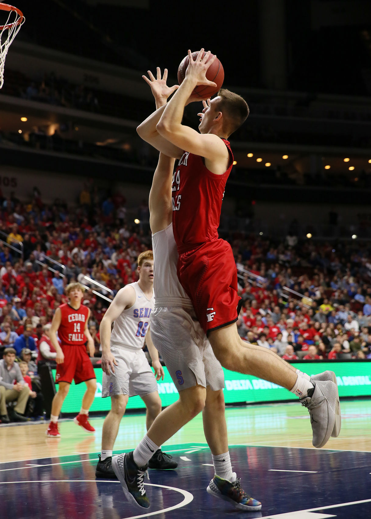 030819-CedarFalls-DubuqueSenior-013